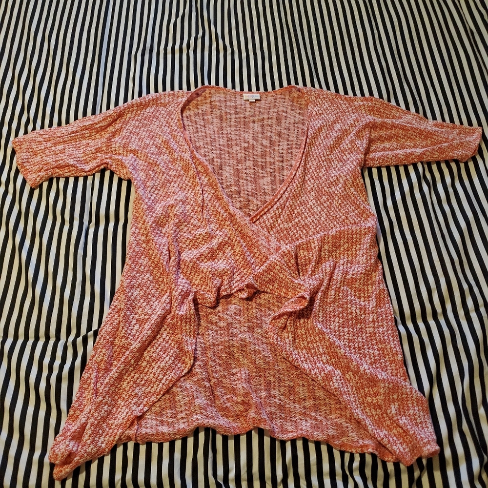 BNWOT Small Pink/White Knit LuLaRoe Lindsay